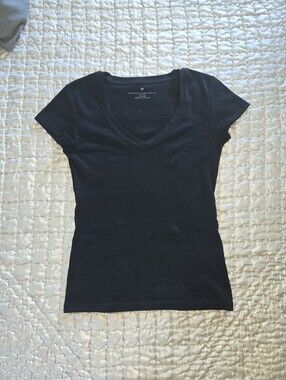 Banana Republic Black V-Neck Short Sleeve Tee
